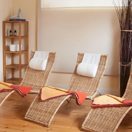 Gaestehaus Luv Und Lee ゲストハウス 4*